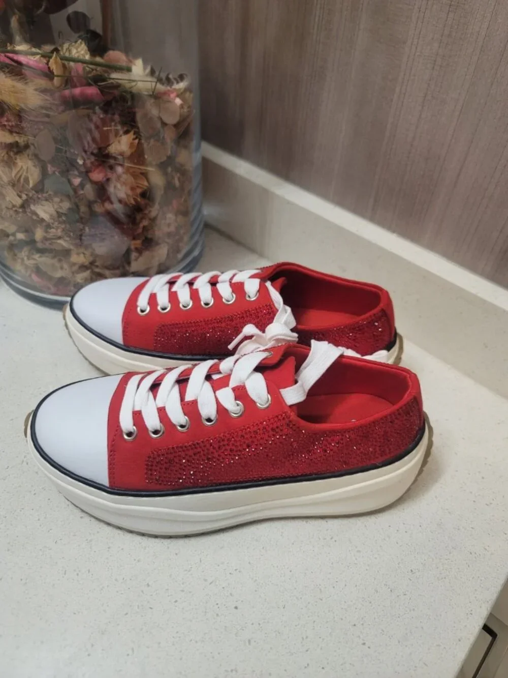 Wild Pair Red Glitter Highfive Bling Platform Sneakers New Sz 6 M